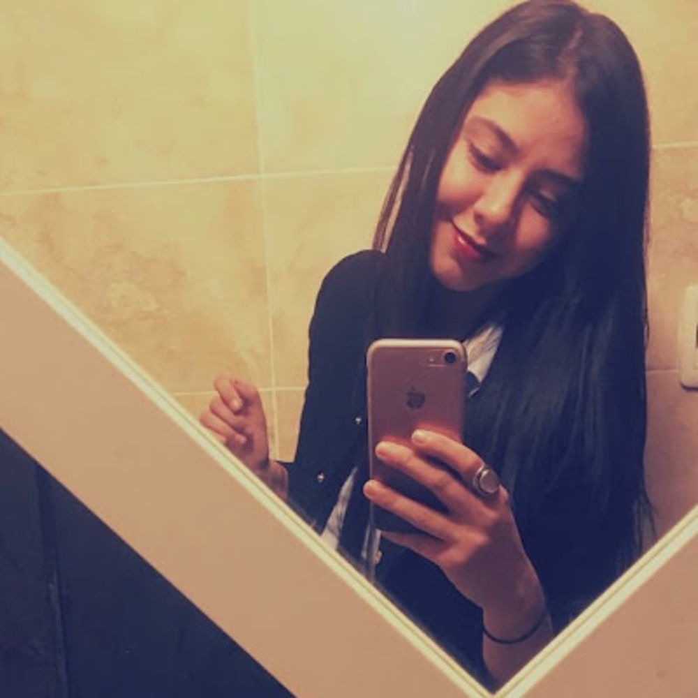 Meet your Posher, Estrella